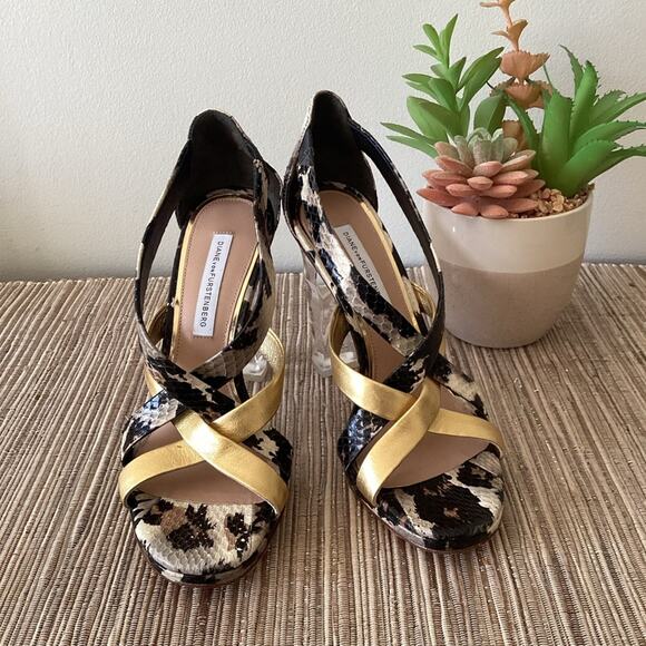 DIANE VON FURSTENBERG Ibiza Sandals Heels Shoes Gold Lucite Strappy Heel Sz 6 - Picture 3 of 8